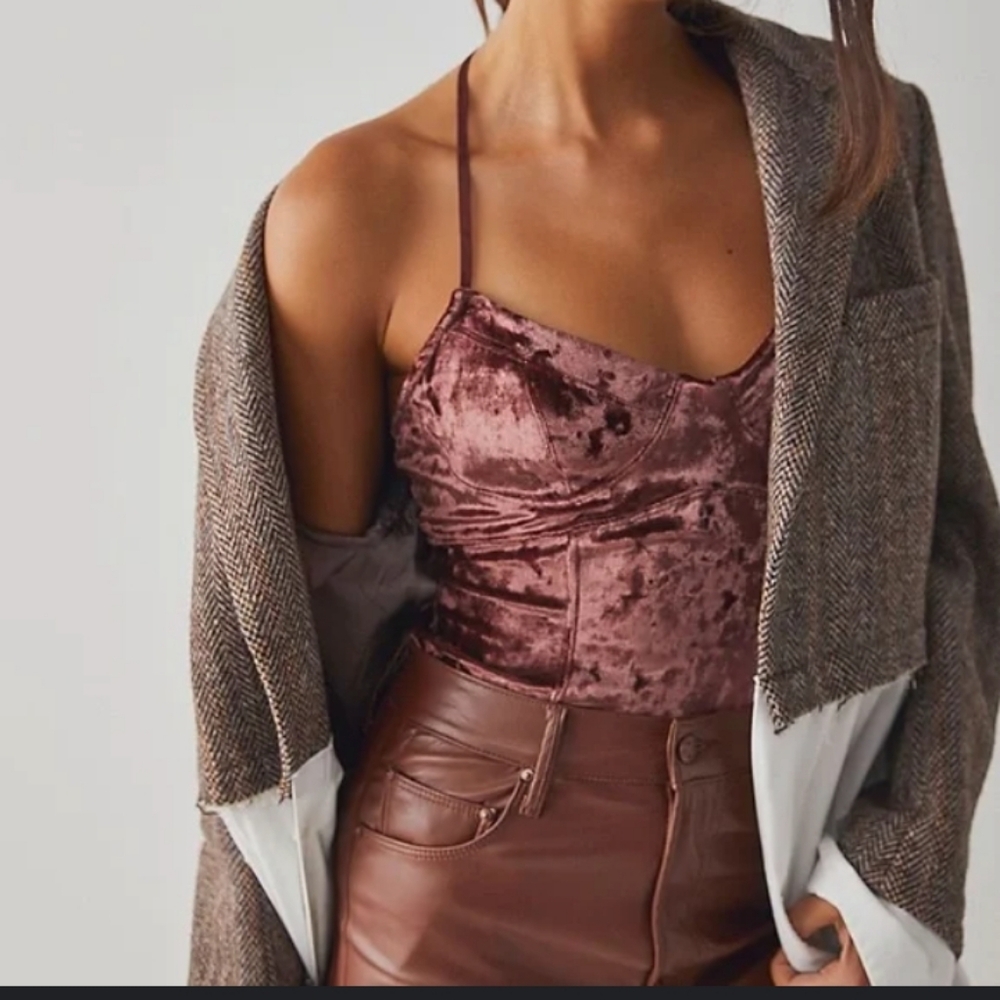 SNAP- Crushed Velvet Bodysuit (Blush Pink)-XL